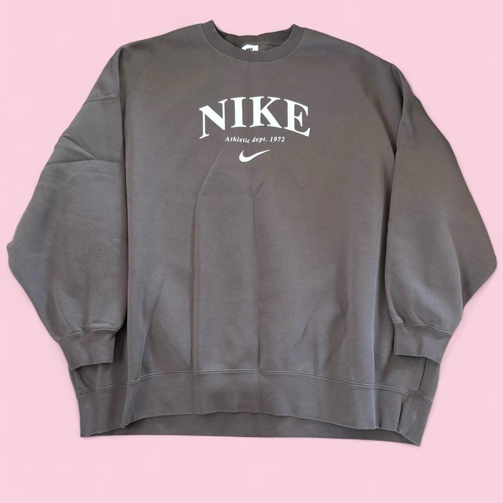 SOLD Nike Oversized Sweatshirt